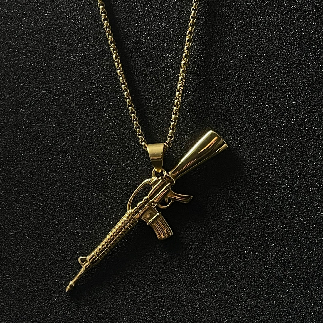 Golden Assault Rifle M16 Fashion Pendant Necklace For Men