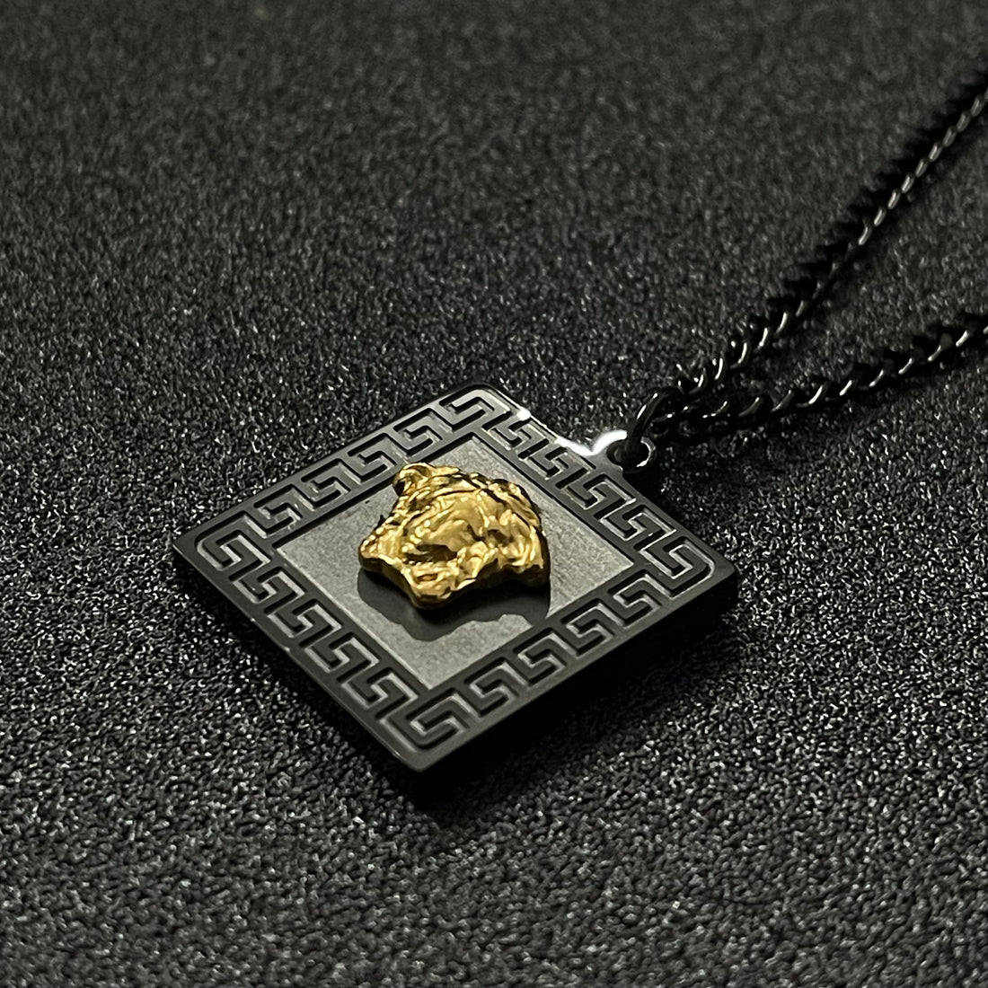 Medusa's Gaze Emblem Pendant Necklace For Men Women